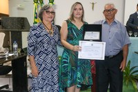Câmara concede título de cidadã Correntina a promotora Gilvânia Alves Viana