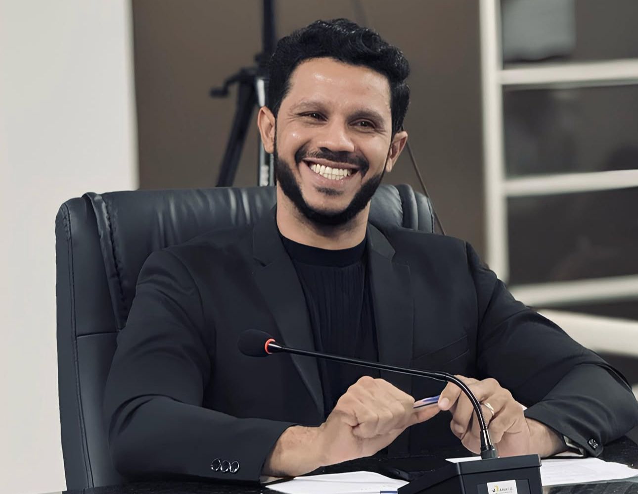 Paulo Henrique defende ampliação da licença-maternidade e paternidade no município de Corrente