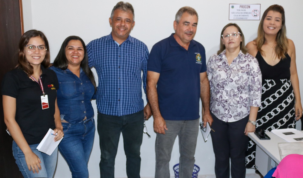 PROCON CÂMARA recebe visita de Promotora do MP