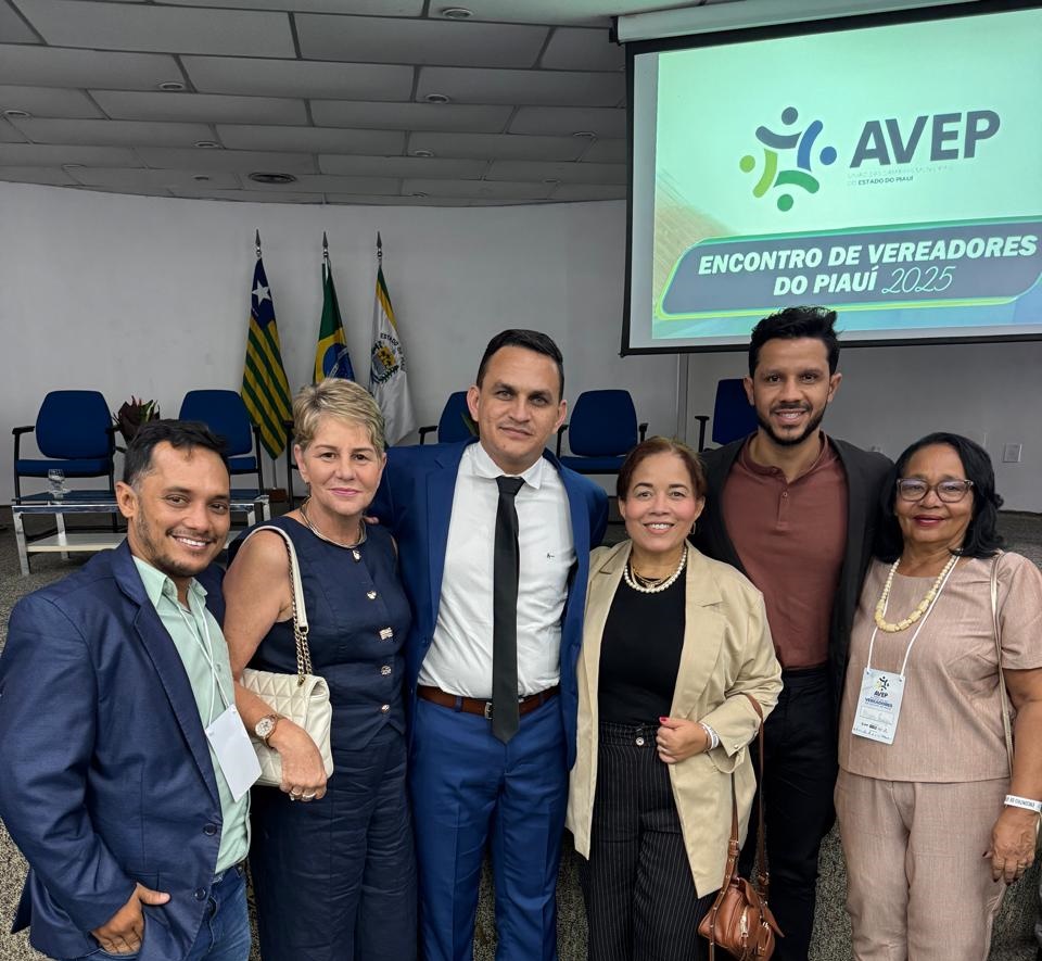 Vereadores de Corrente participam do Encontro de Vereadores do Piauí 2025