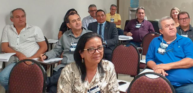 Vereadores participam de curso sobre fiscalização de contratos públicos em Brasília