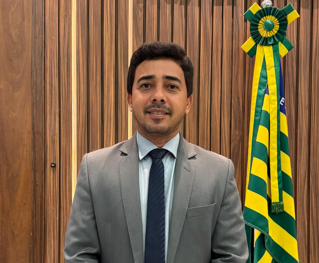 Vereador Salmeron Filho tem requerimento aprovado solicitando implantação de ortopedia no Hospital Estadual de Corrente