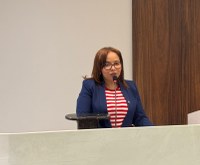 Vereadora Rosivania Ribeiro apresenta indicativo para adicional de periculosidade a servidores do CREAS em Corrente